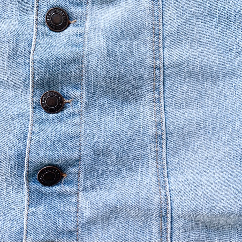 Mission light wash denim skirt - Picture 4 of 7